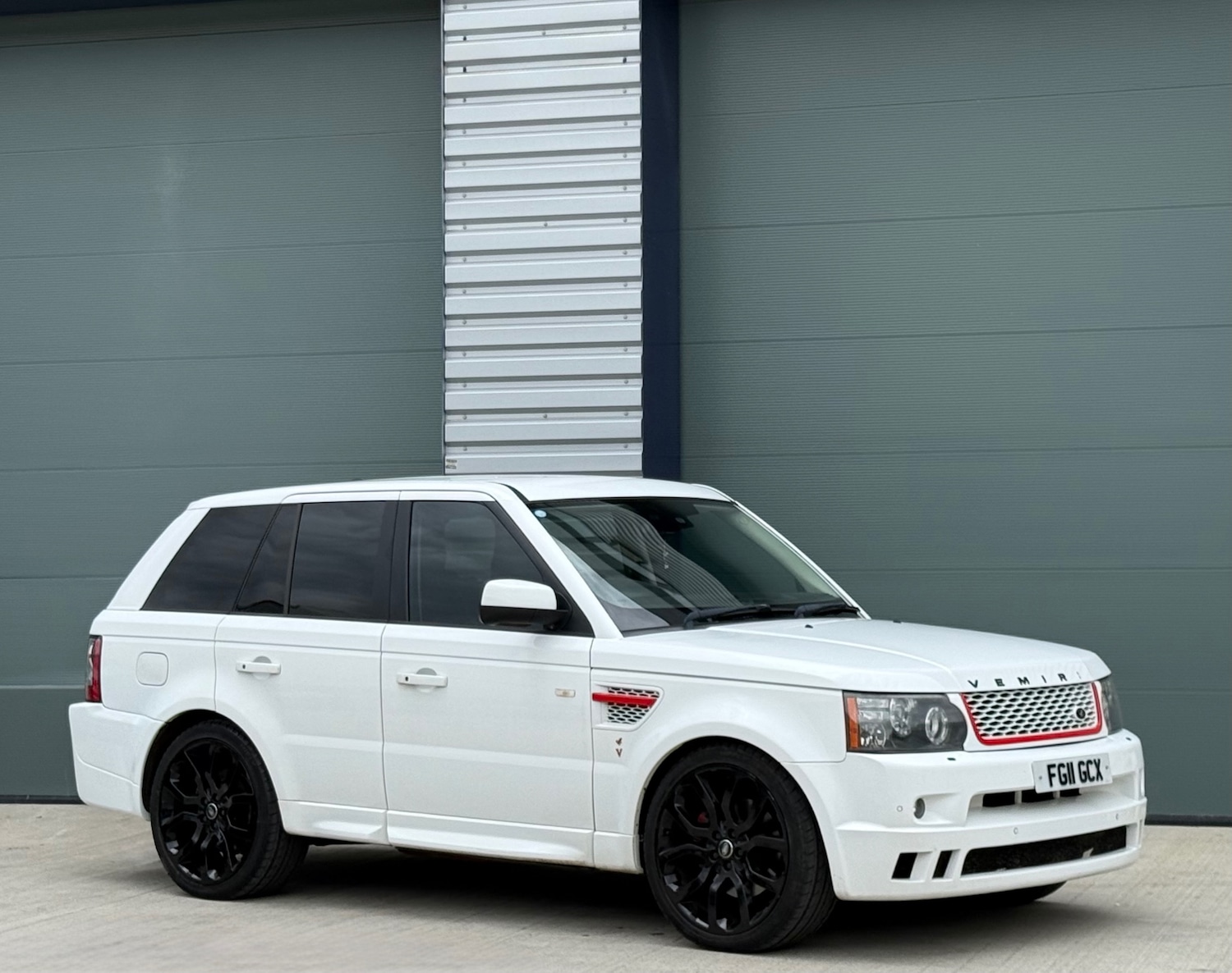 Used Land Rover Range Rover Sport 2011 for sale - 78183223: Photo 1