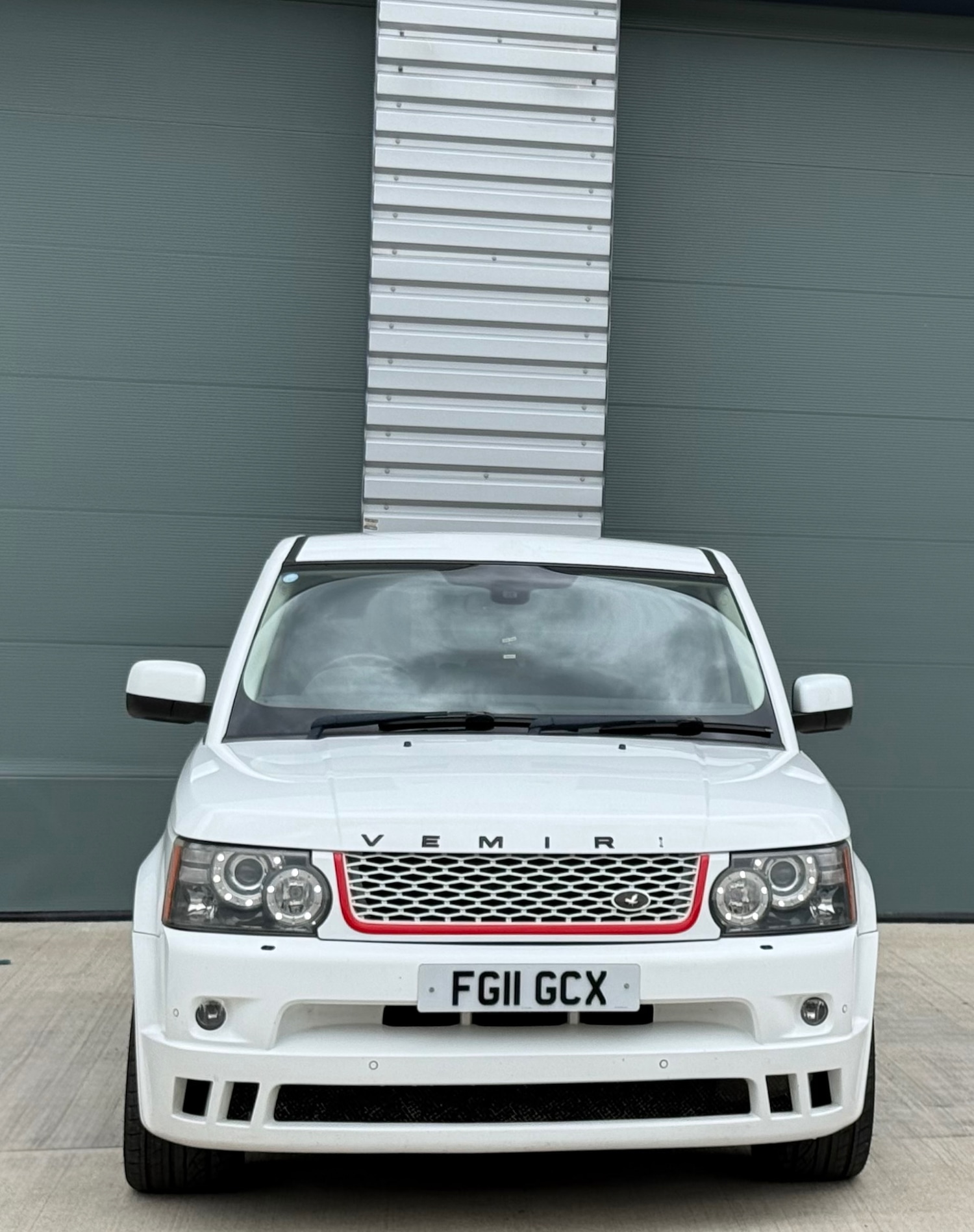 Used Land Rover Range Rover Sport 2011 for sale - 78183223: Photo 4