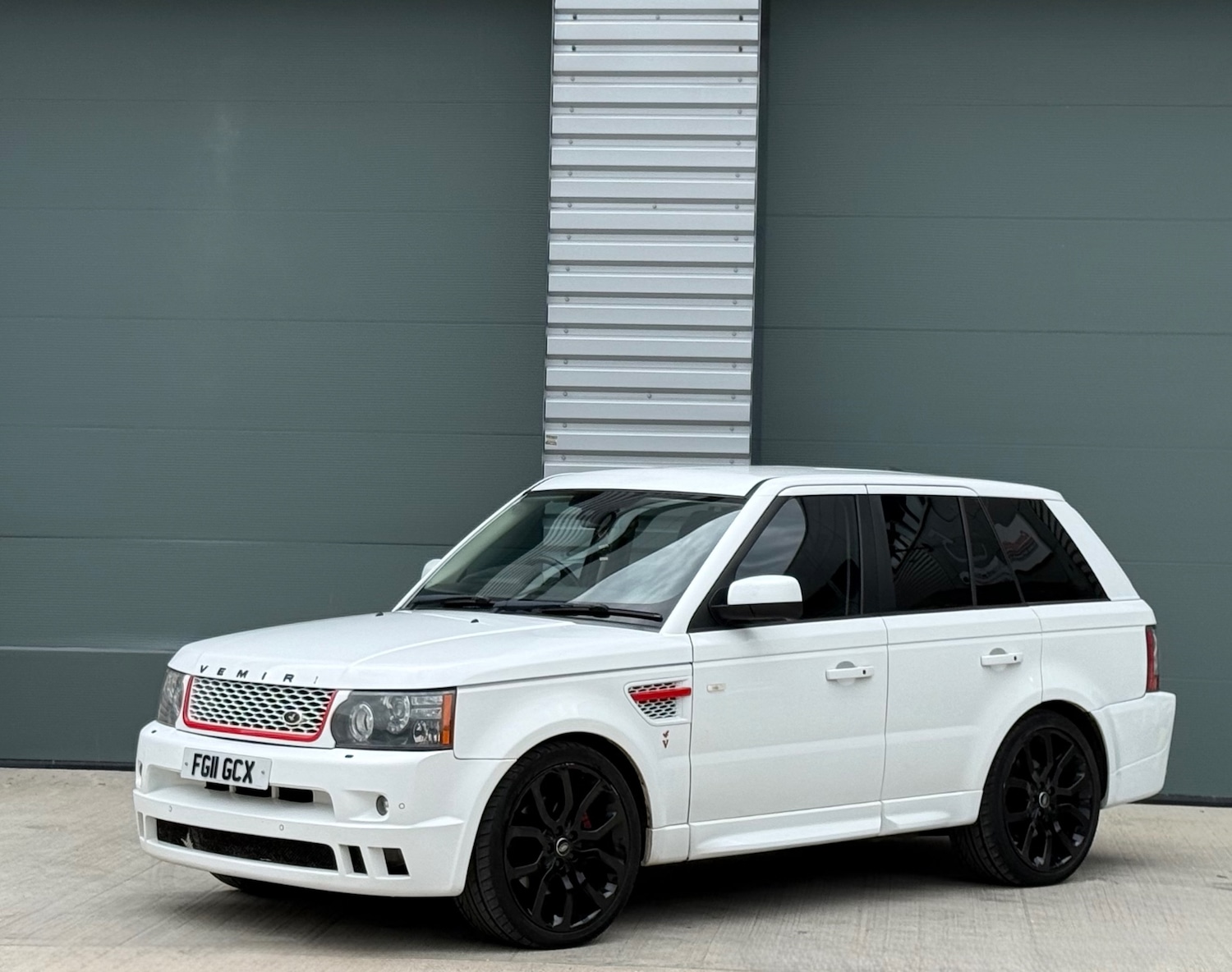 Used Land Rover Range Rover Sport 2011 for sale - 78183223: Photo 8
