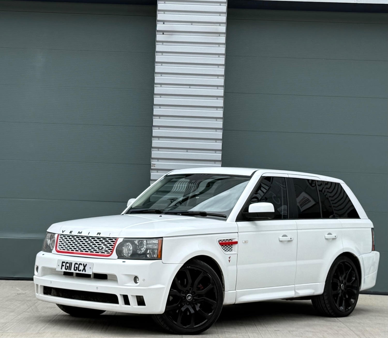 Used Land Rover Range Rover Sport 2011 for sale - 78183223: Photo 9