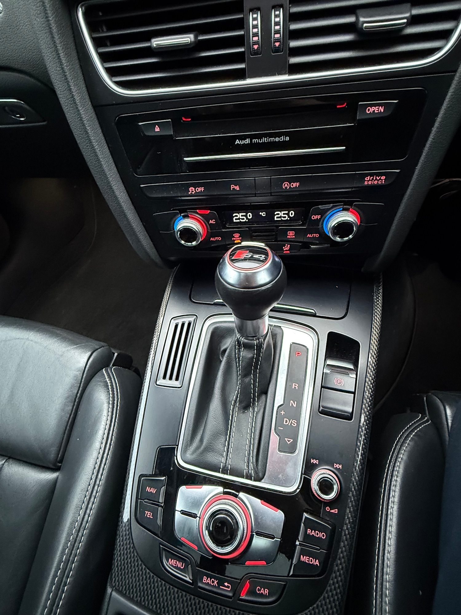 Used Audi A4 2012 for sale - 77647421: Photo 22