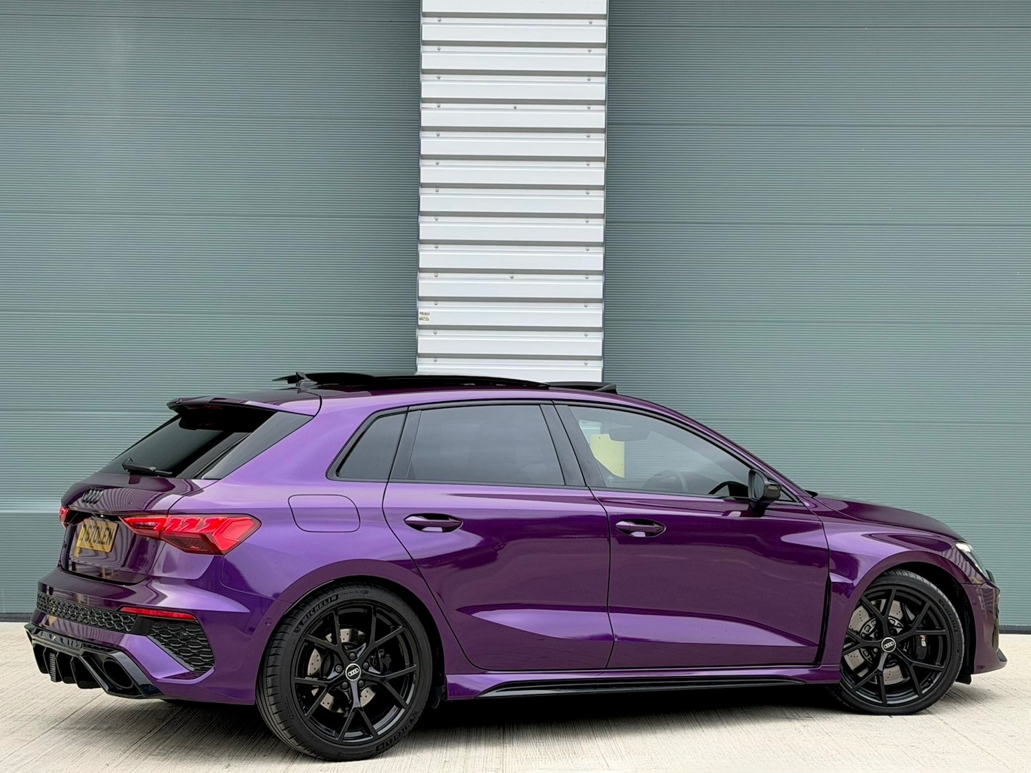 Used Audi RS3 2023 for sale - 78004844: Photo 2