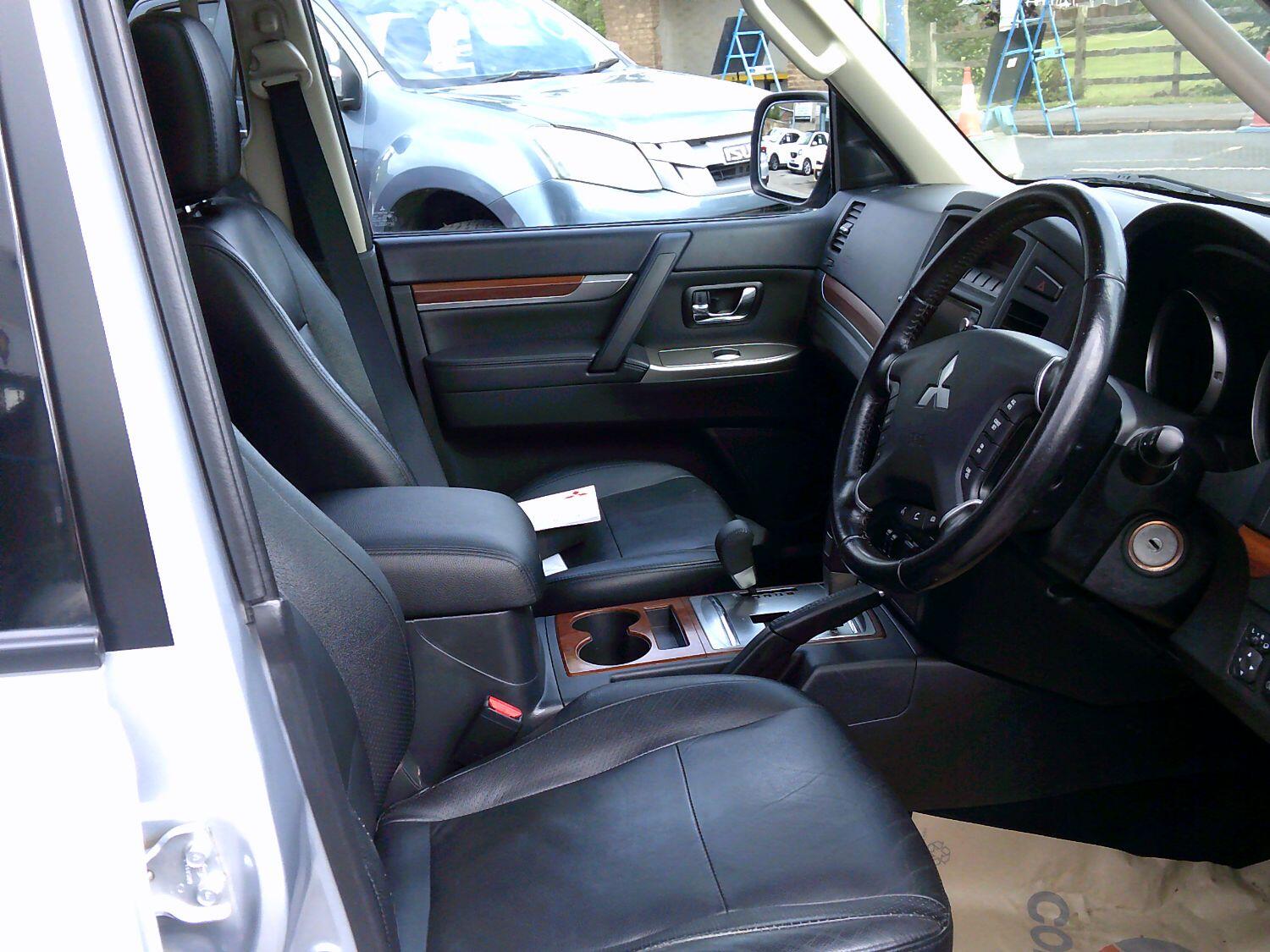 Used Mitsubishi Shogun 2013 for sale - 76793752: Photo 9