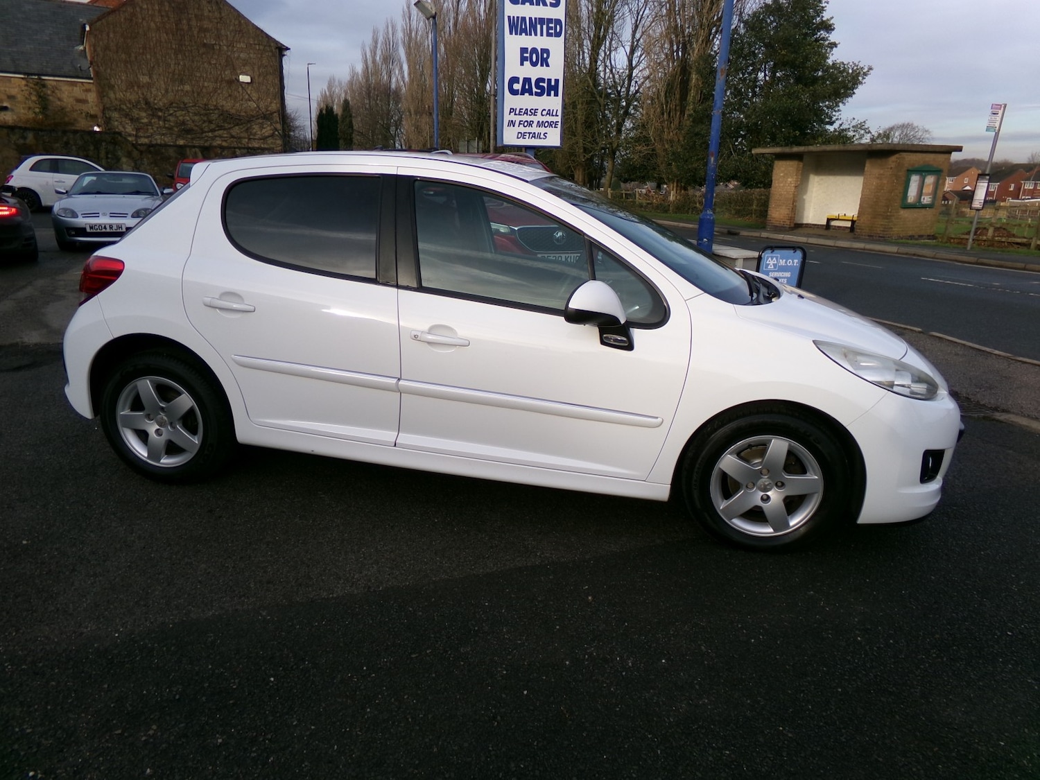 Used Peugeot 207 2011 for sale - 77201166: Photo 3