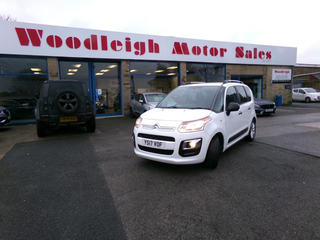 Used Citroen C3 Picasso 2017 for sale - 77406592: Photo 2