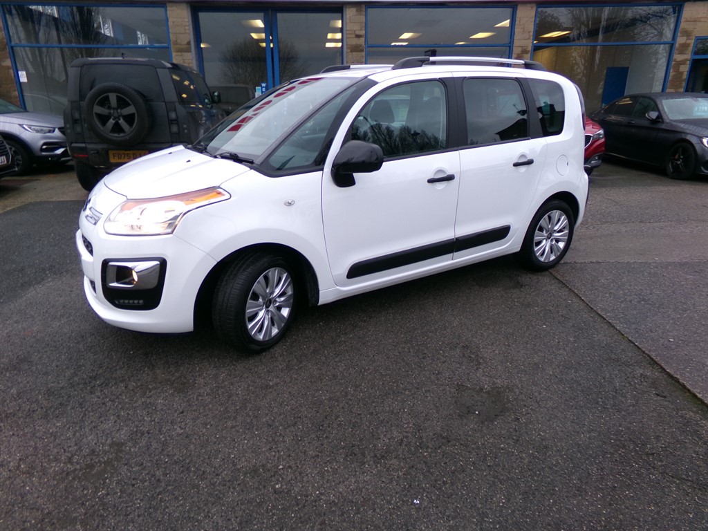 Used Citroen C3 Picasso 2017 for sale - 77406592: Photo 3
