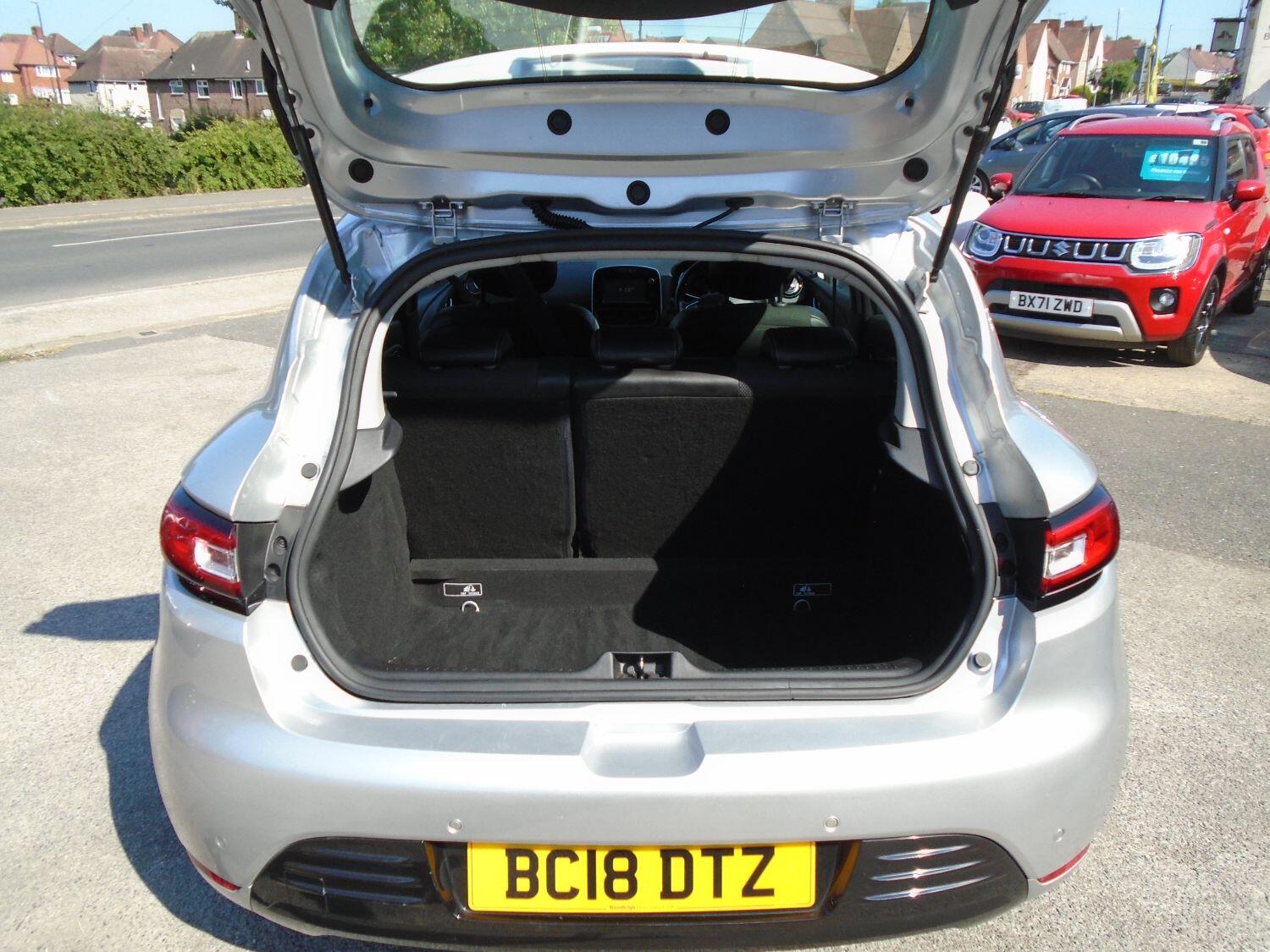 Used Renault Clio 2018 for sale - 76793760: Photo 6