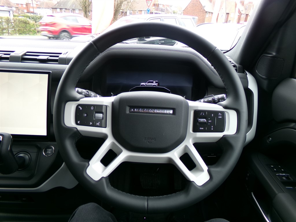 Used Land Rover Defender 2025 for sale - 78067264: Photo 13