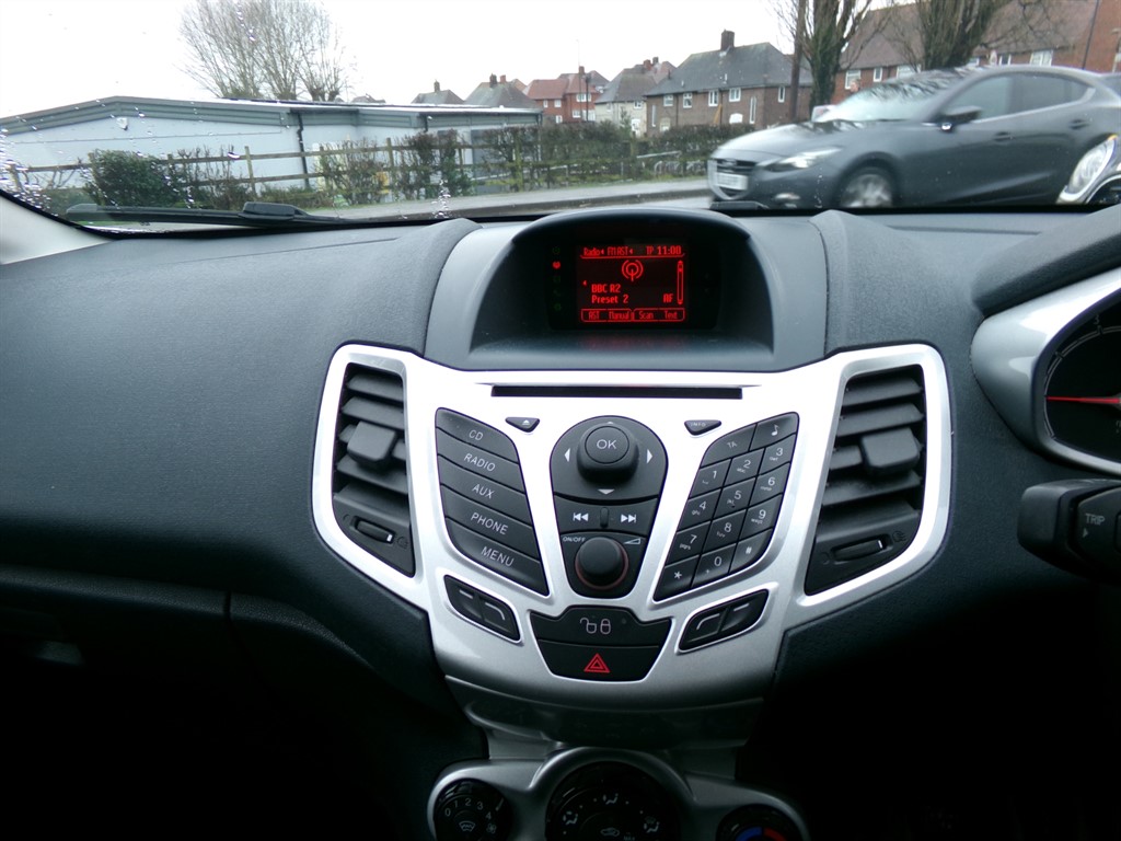 Used Ford Fiesta 2012 for sale - 77492971: Photo 12