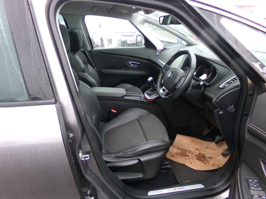 Used Renault Grand Scenic 2018 for sale - 77435377: Photo 6