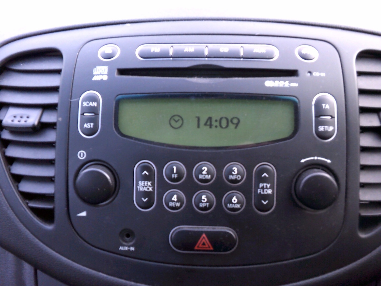 Used Hyundai i10 2010 for sale - 76935366: Photo 14