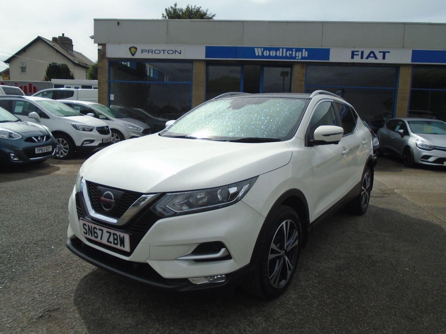 Used Nissan Qashqai 2017 for sale - 76793756: Photo 2
