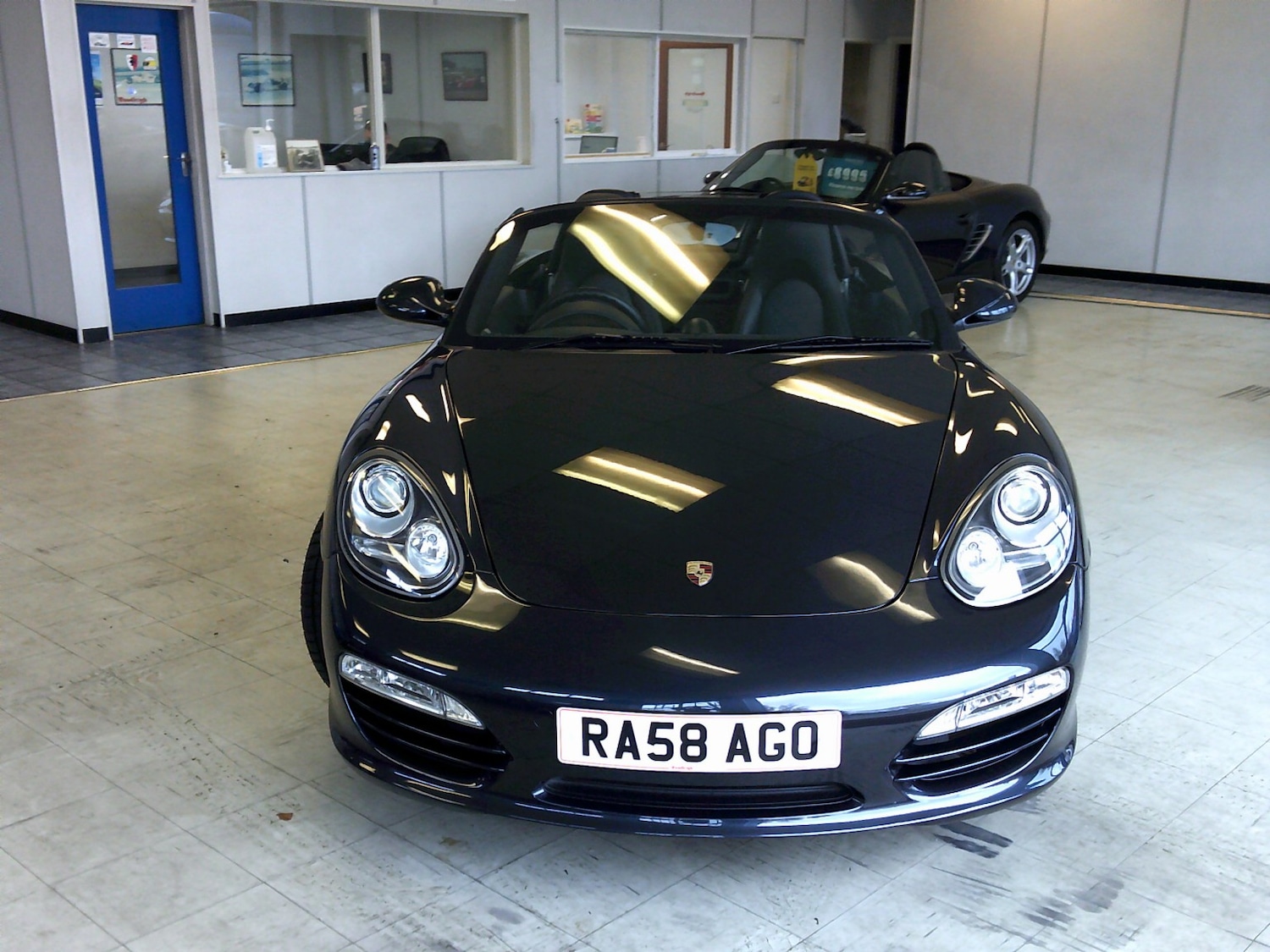 Used Porsche Boxster 2009 for sale - 76482938: Photo 2