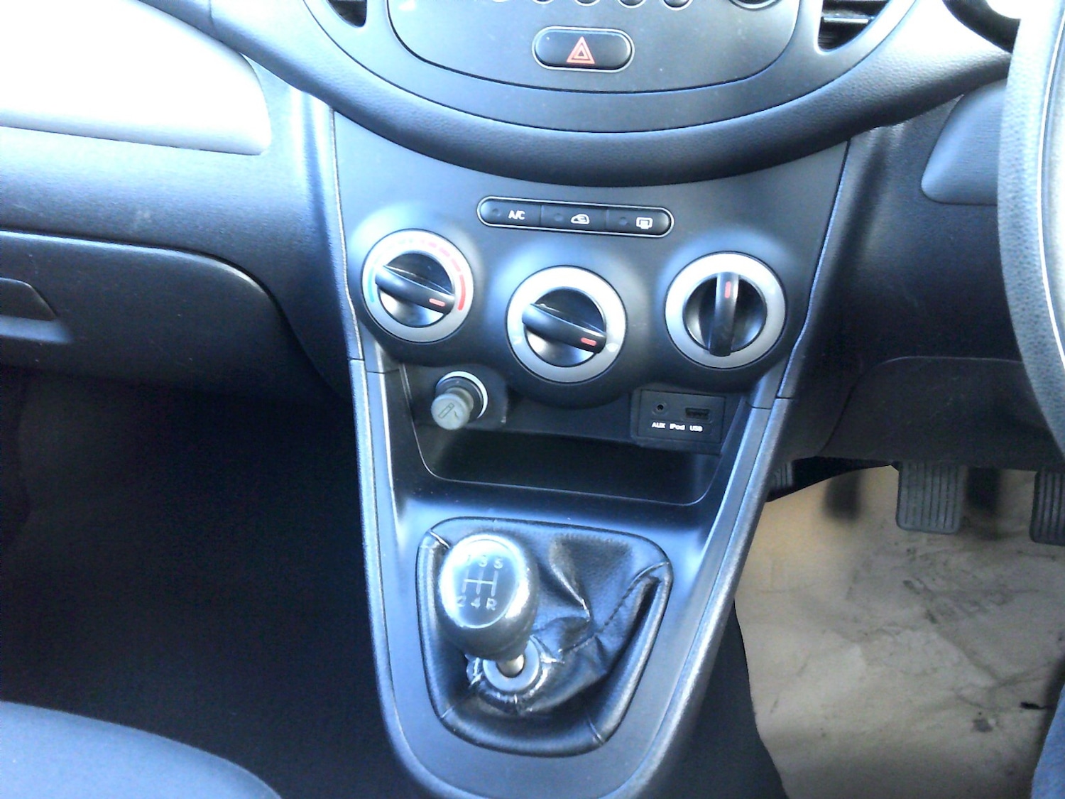 Used Hyundai i10 2012 for sale - 76347240: Photo 12