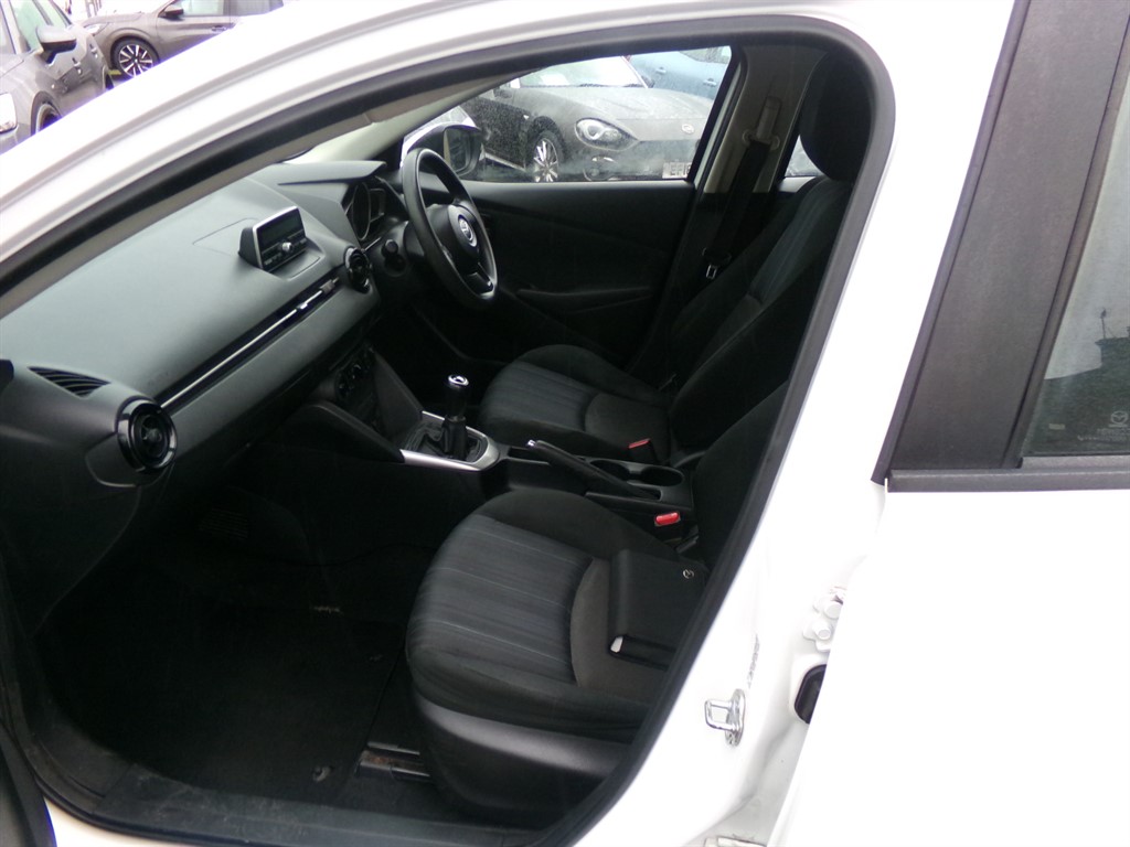 Used Mazda Mazda2 2015 for sale - 77718285: Photo 8