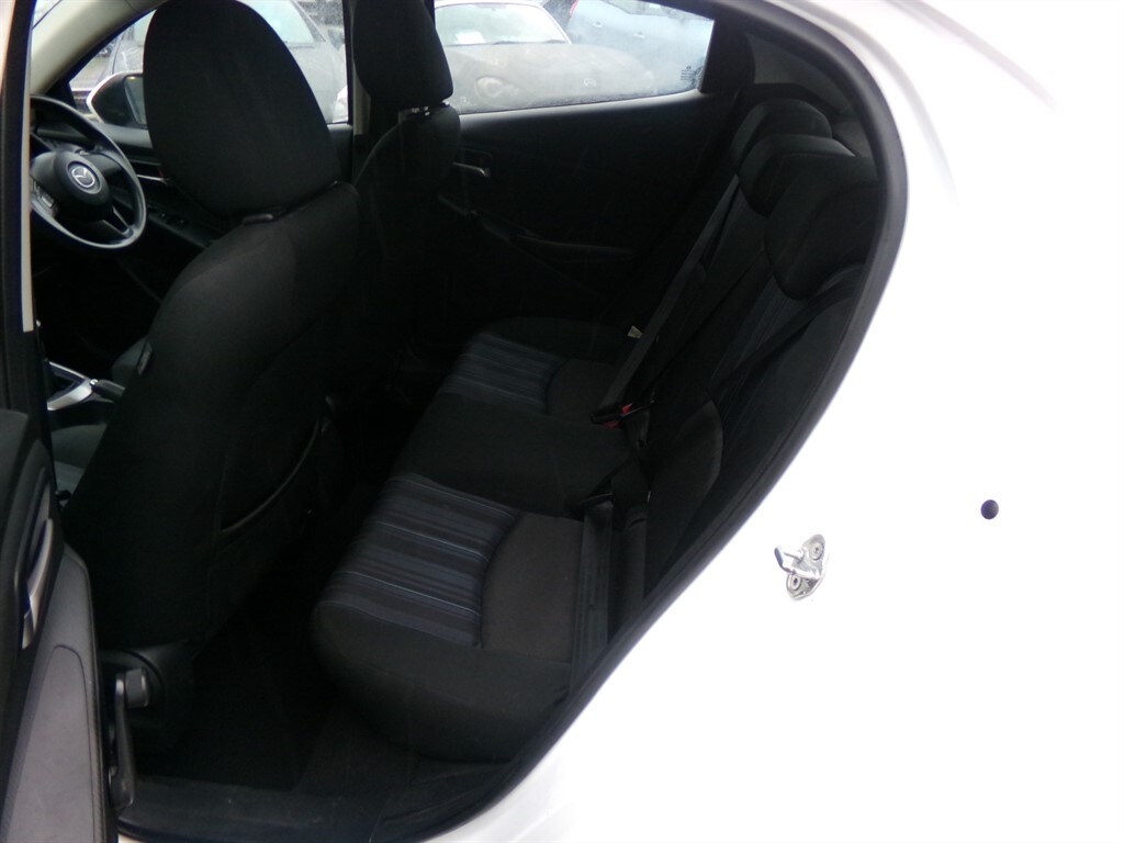 Used Mazda Mazda2 2015 for sale - 77718285: Photo 9