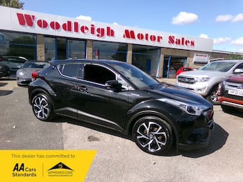 Used Toyota C-HR 2018 for sale - 79603745: Photo