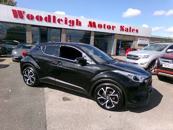 Used Toyota C-HR 2018 for sale - 79603745: Photo