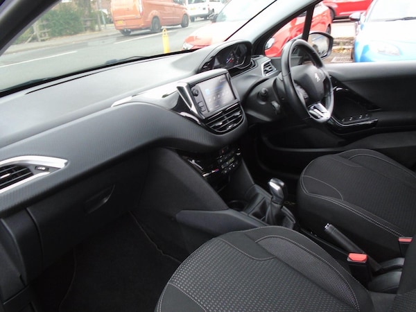 Used Peugeot 208 2019 for sale - 75667950: Photo 10