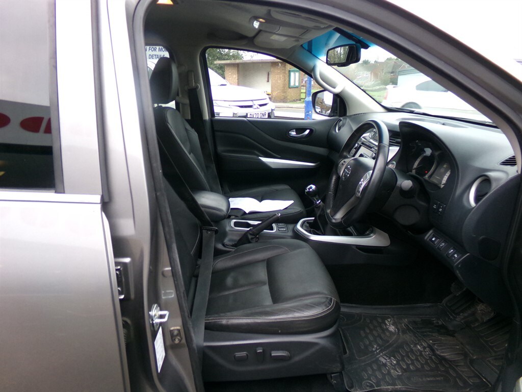 Used Nissan Navara 2016 for sale - 77378157: Photo 6