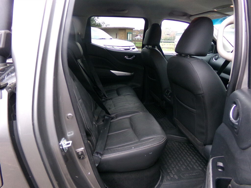 Used Nissan Navara 2016 for sale - 77378157: Photo 9