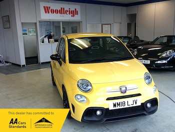 Used Abarth 595 2018 for sale - 76482993: Photo