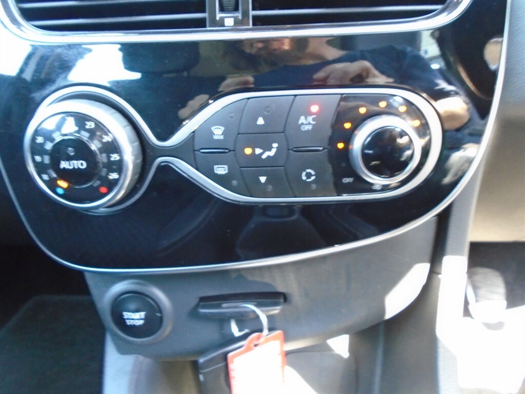 Used Renault Clio 2018 for sale - 77381243: Photo 18