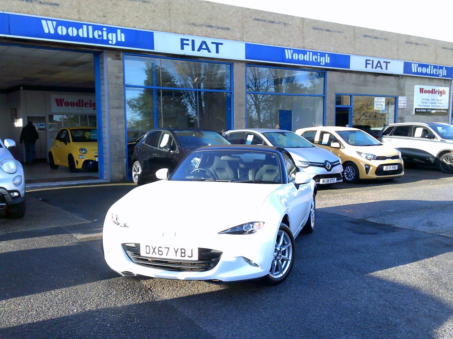 Used Mazda MX-5 2017 for sale - 76565200: Photo 2