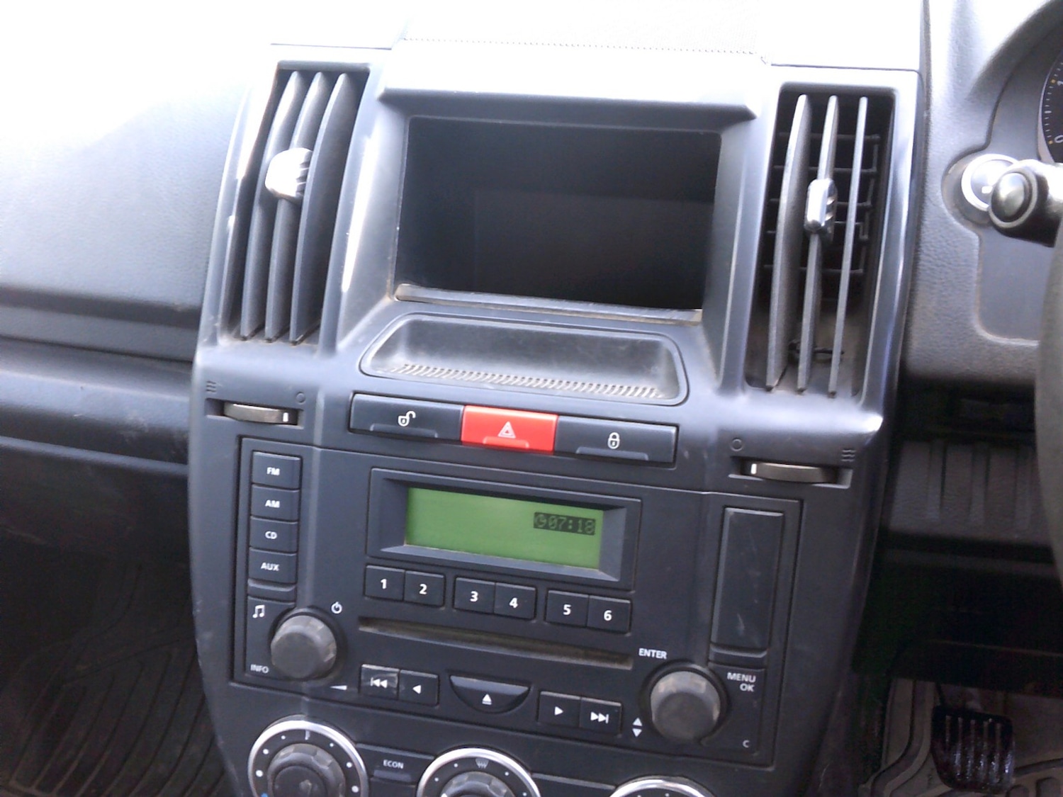 Used Land Rover Freelander 2 2009 for sale - 76369299: Photo 11