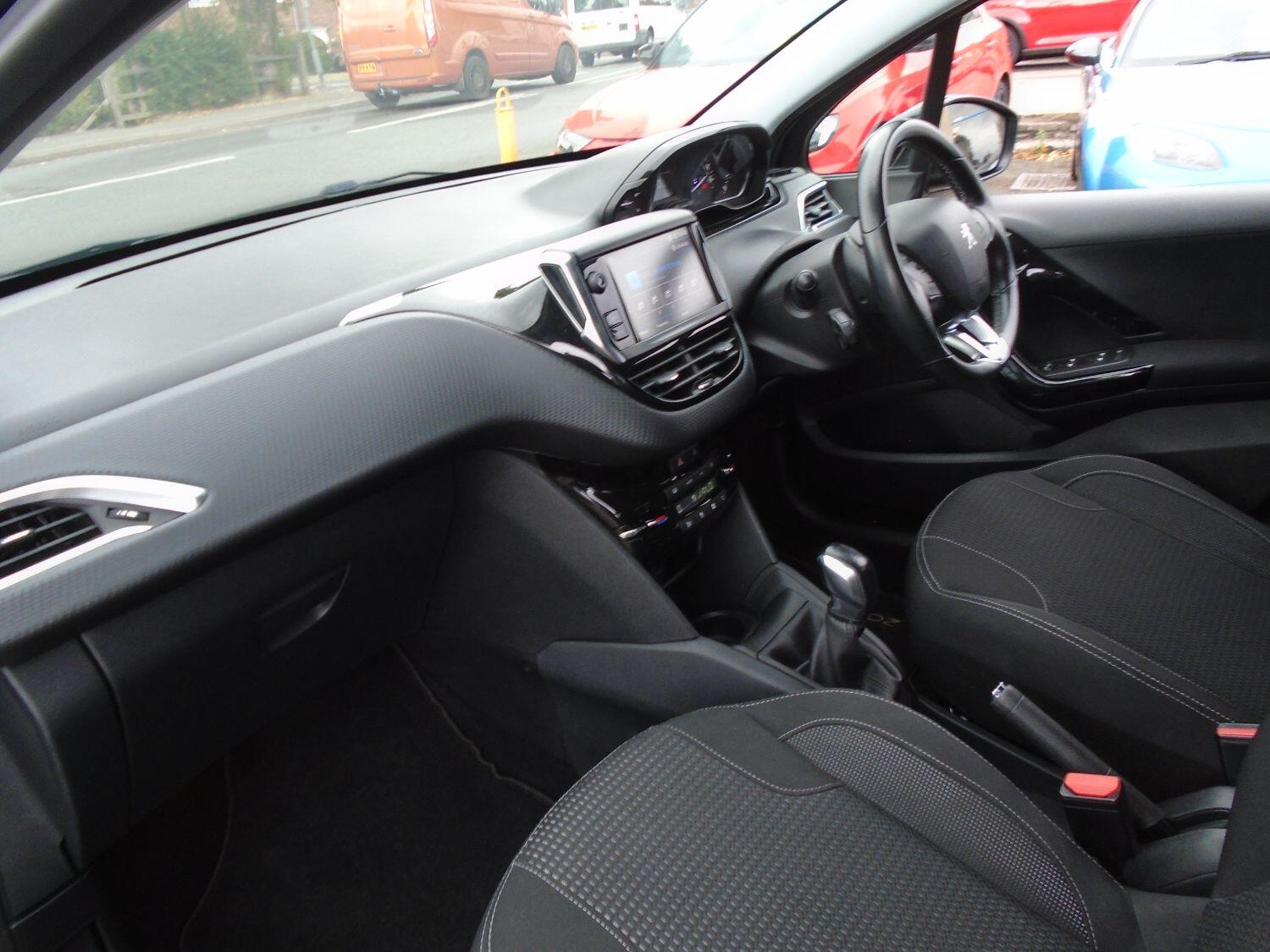 Used Peugeot 208 2019 for sale - 76793758: Photo 10