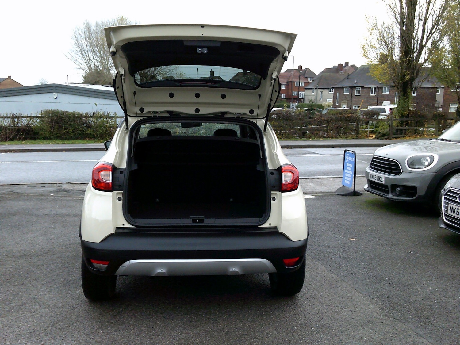 Used Renault Captur 2016 for sale - 76553985: Photo 10