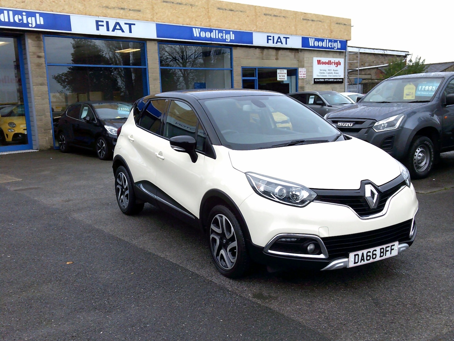 Used Renault Captur 2016 for sale - 76553985: Photo 2