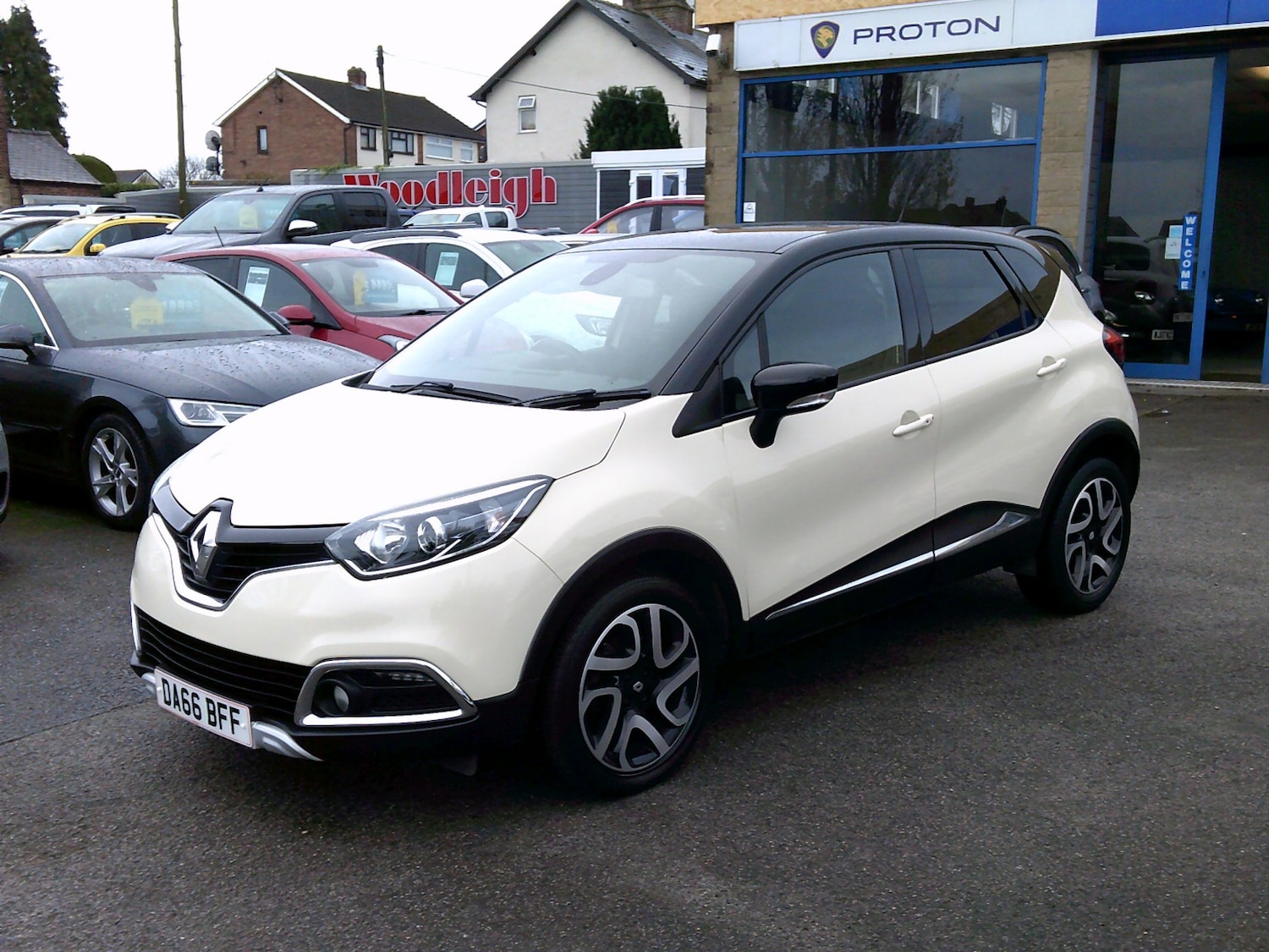 Used Renault Captur 2016 for sale - 76553985: Photo 3