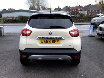 Used Renault Captur 2016 for sale - 76553985: Photo