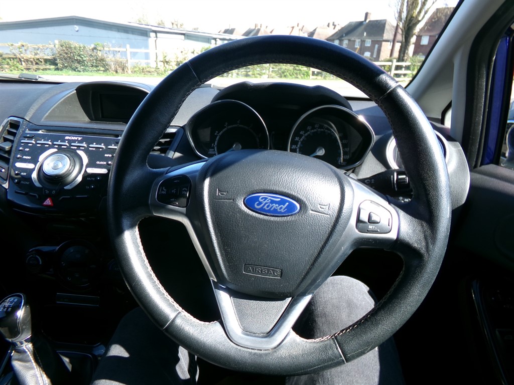Used Ford Fiesta 2015 for sale - 78117054: Photo 11