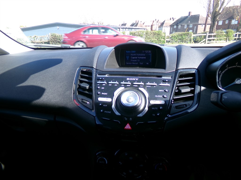 Used Ford Fiesta 2015 for sale - 78117054: Photo 14