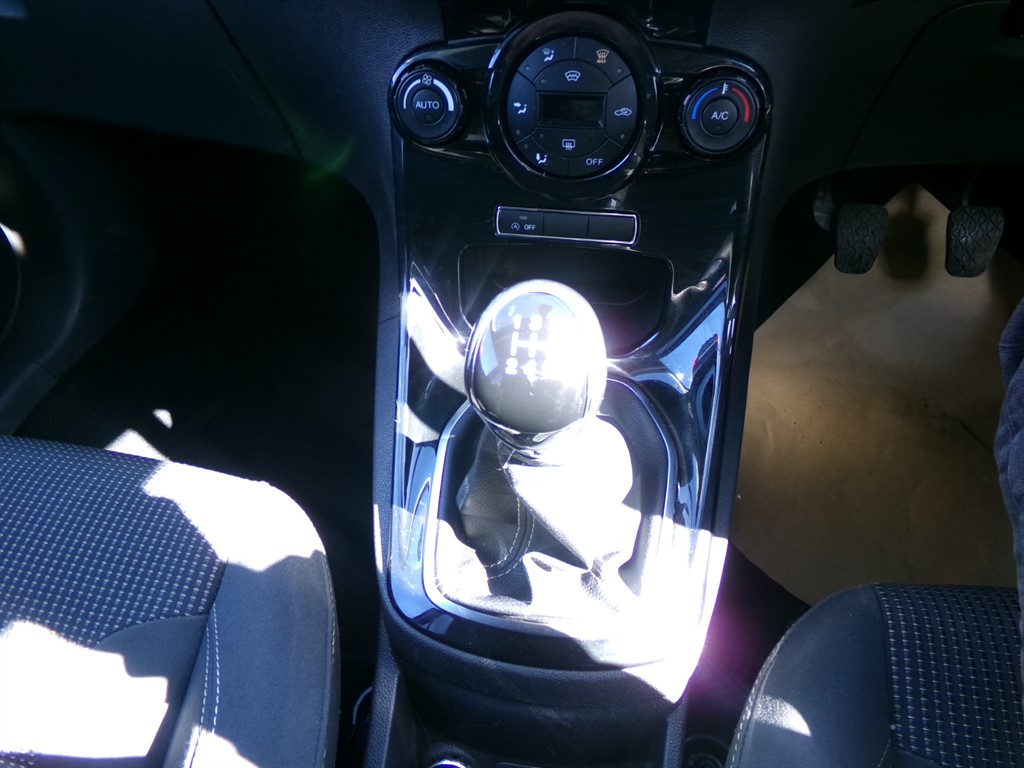 Used Ford Fiesta 2015 for sale - 78117054: Photo 15