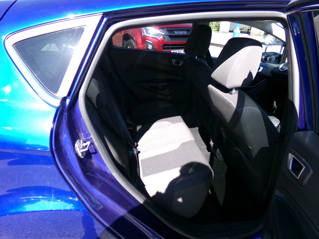 Used Ford Fiesta 2015 for sale - 78117054: Photo 8