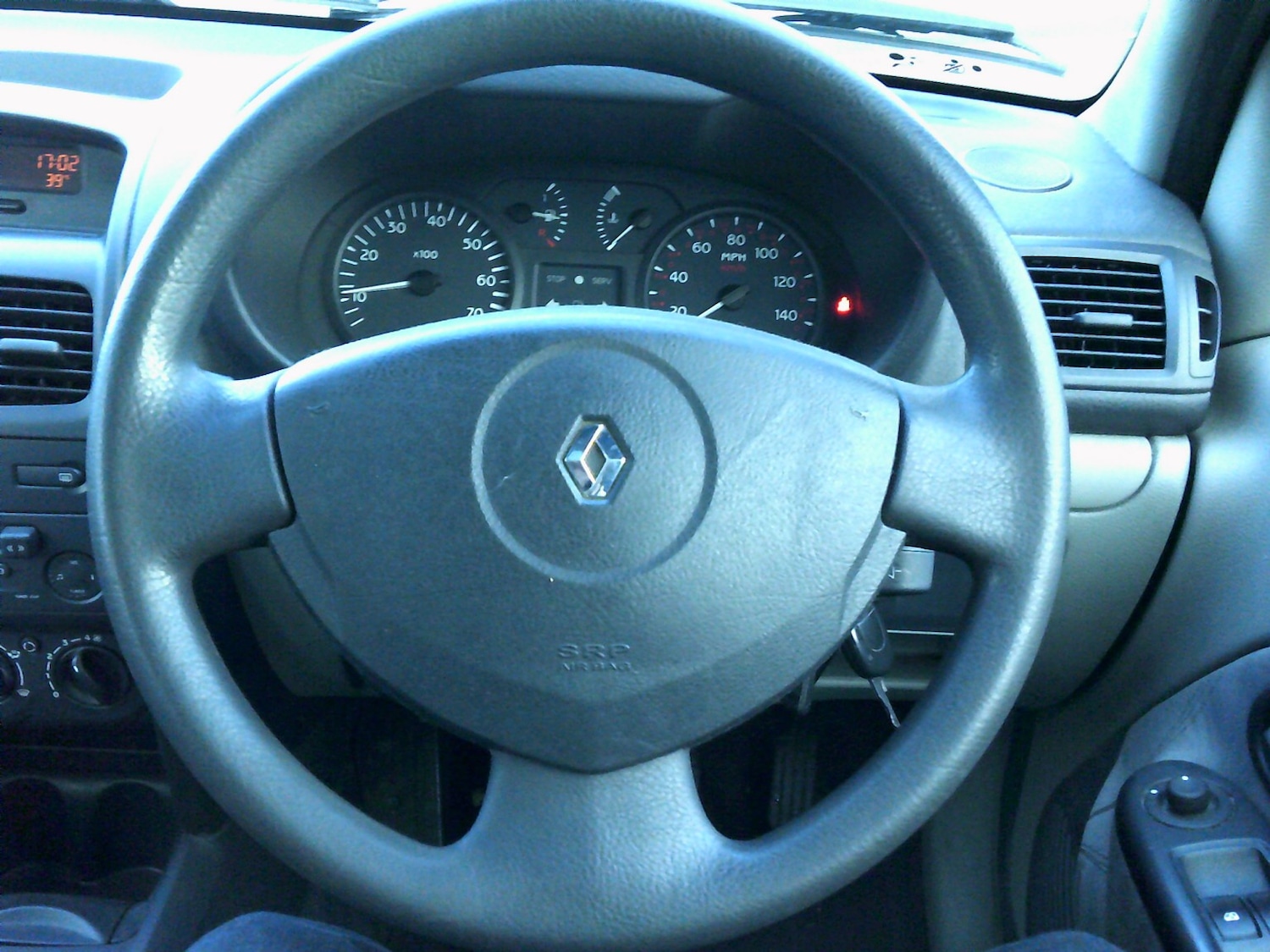 Used Renault Clio 2002 for sale - 76397051: Photo 11