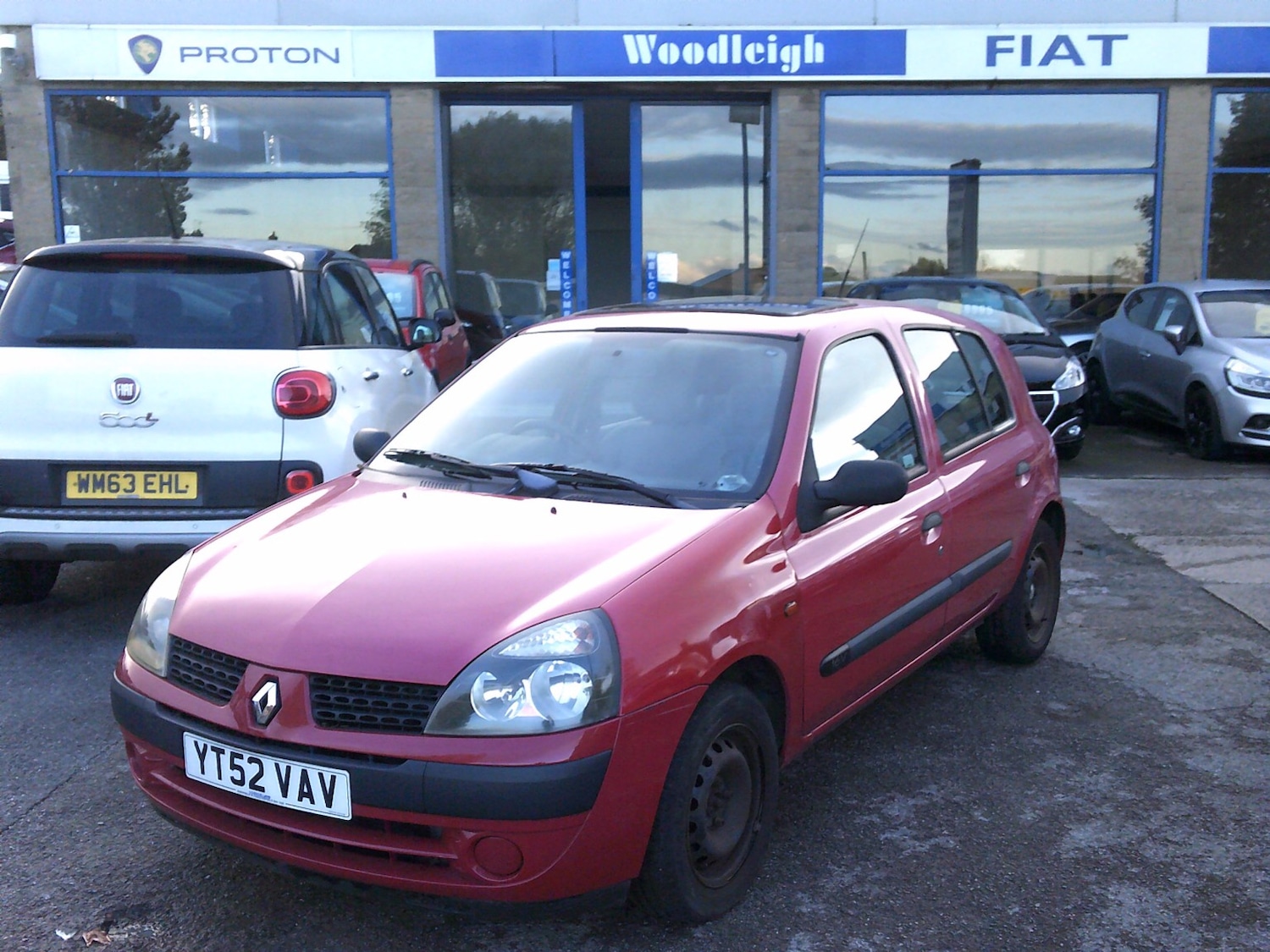 Used Renault Clio 2002 for sale - 76397051: Photo 2