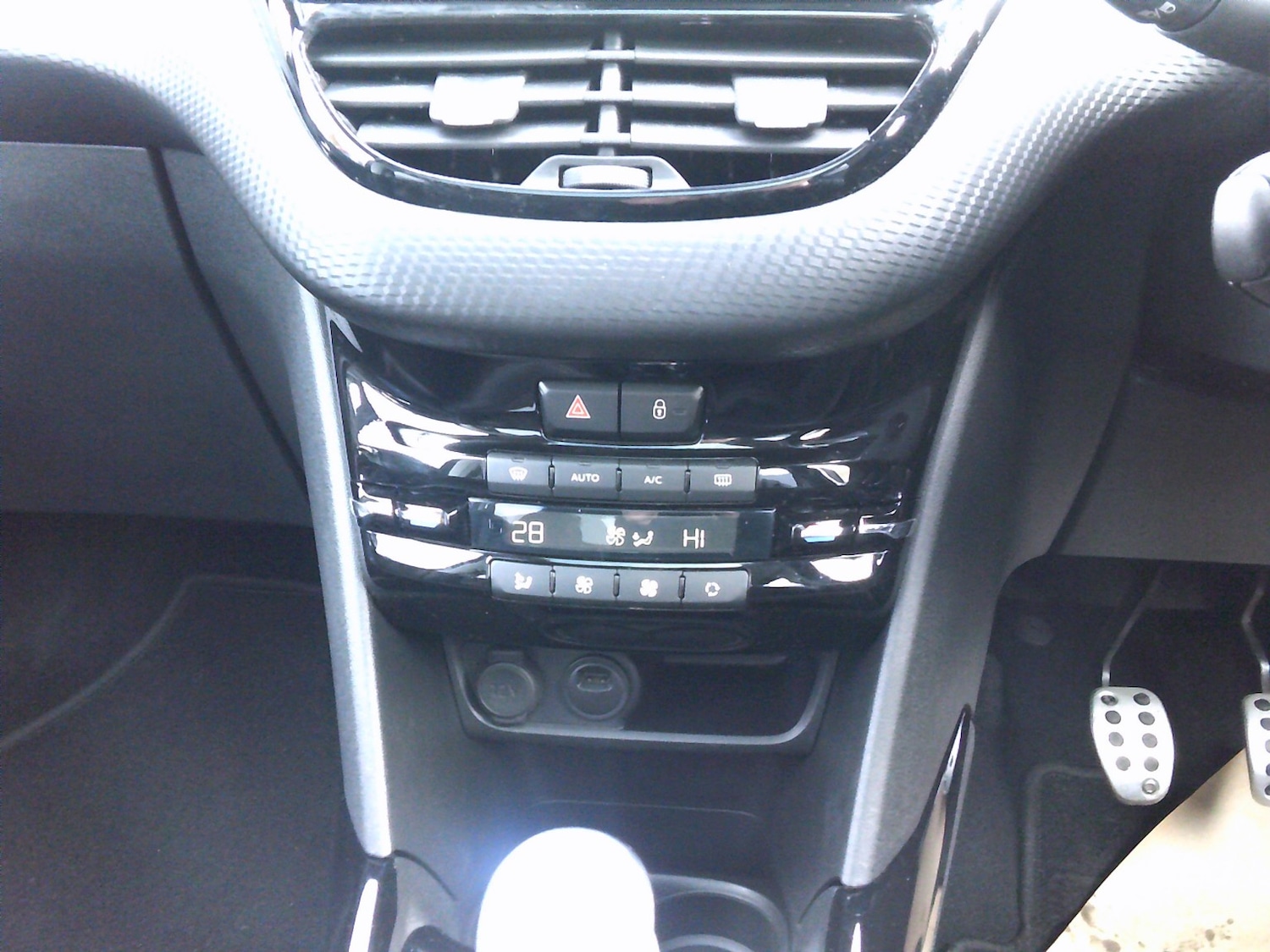 Used Peugeot 2008 2019 for sale - 76643298: Photo 15