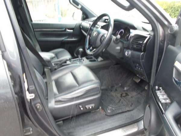 Used Toyota Hilux 2019 for sale - 75255797: Photo 15