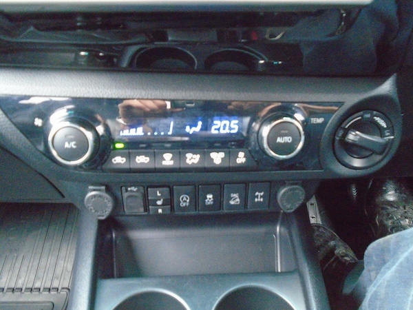 Used Toyota Hilux 2019 for sale - 75255797: Photo 20