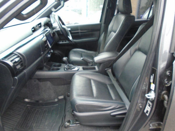 Used Toyota Hilux 2019 for sale - 75255797: Photo 9