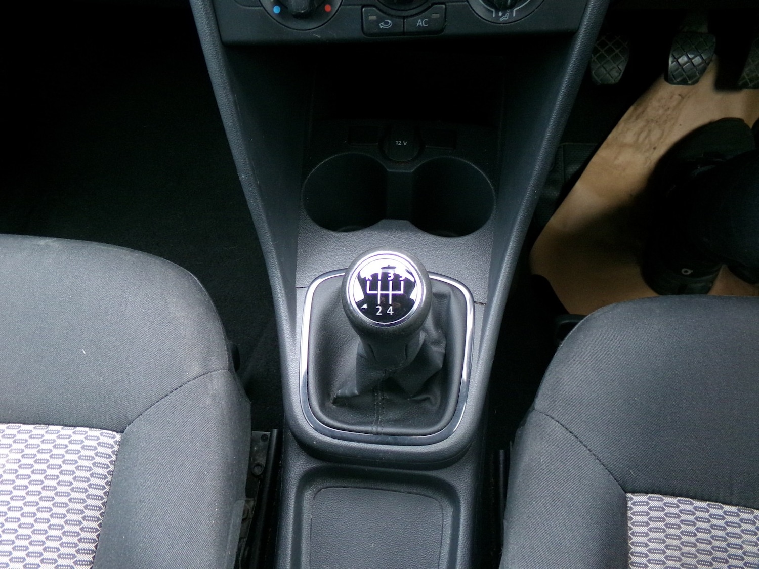 Used Volkswagen Polo 2011 for sale - 77028034: Photo 15