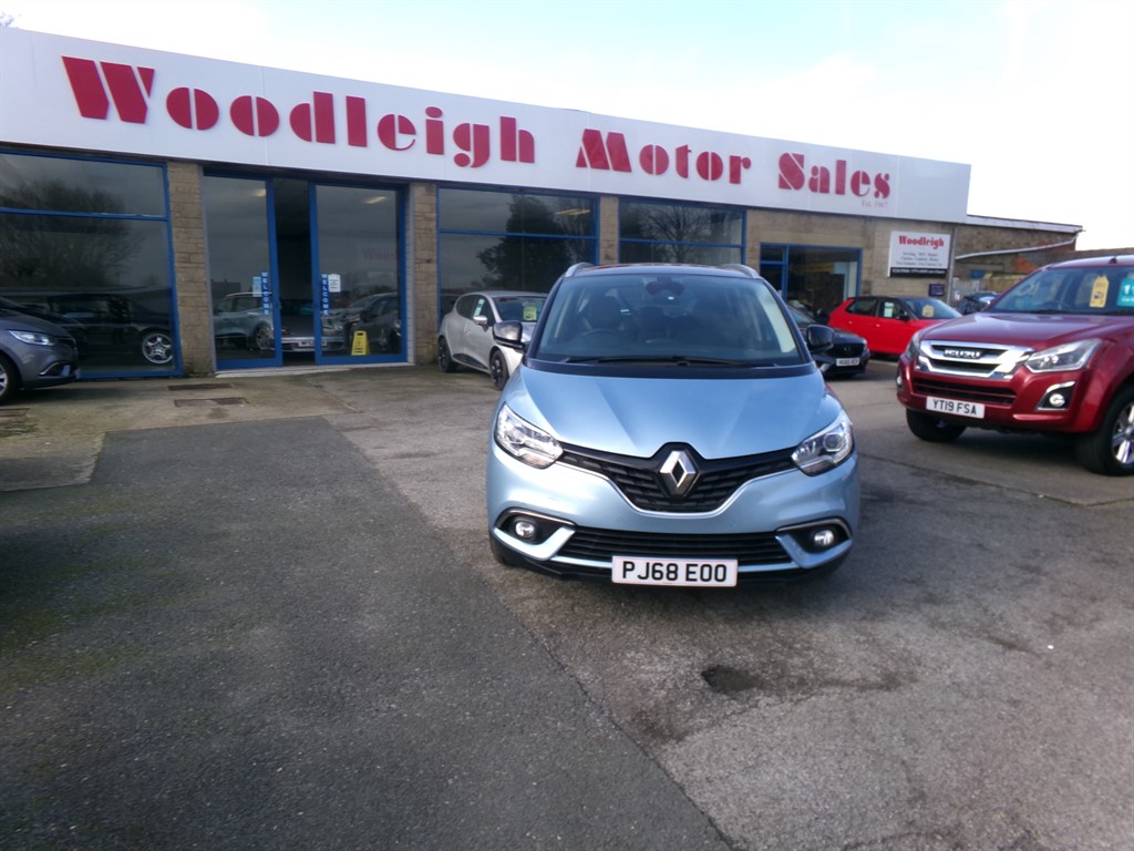 Used Renault Grand Scenic 2019 for sale - 77665329: Photo 2