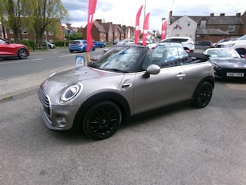 Used MINI Convertible 2019 for sale - 78313935: Photo
