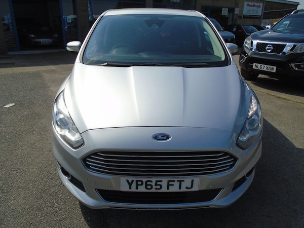 Used Ford S-Max 2015 for sale - 74543493: Photo 2