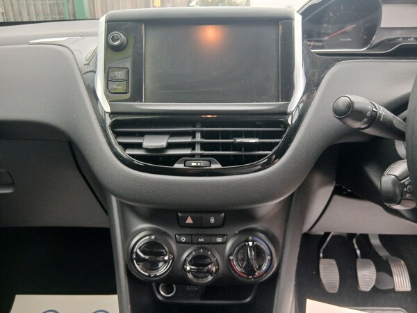 Used Peugeot 208 2012 for sale - 75604087: Photo 14