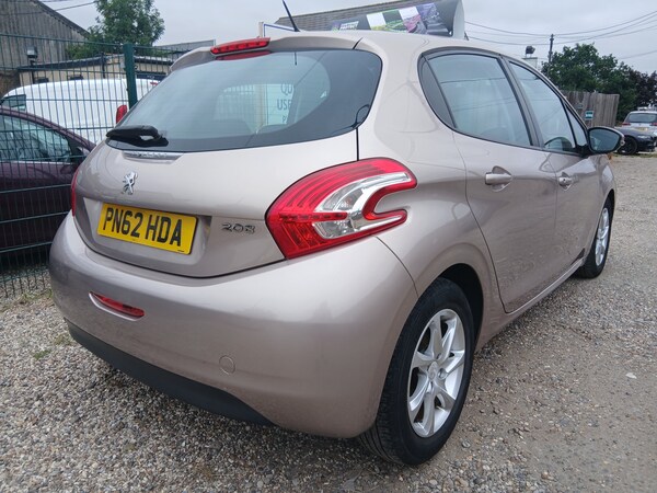 Used Peugeot 208 2012 for sale - 75604087: Photo 5